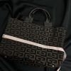 Сумка Givenchy Monogram