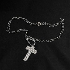 Крест Dolce & Gabbana Rosary как у Дмитрия Нагиева