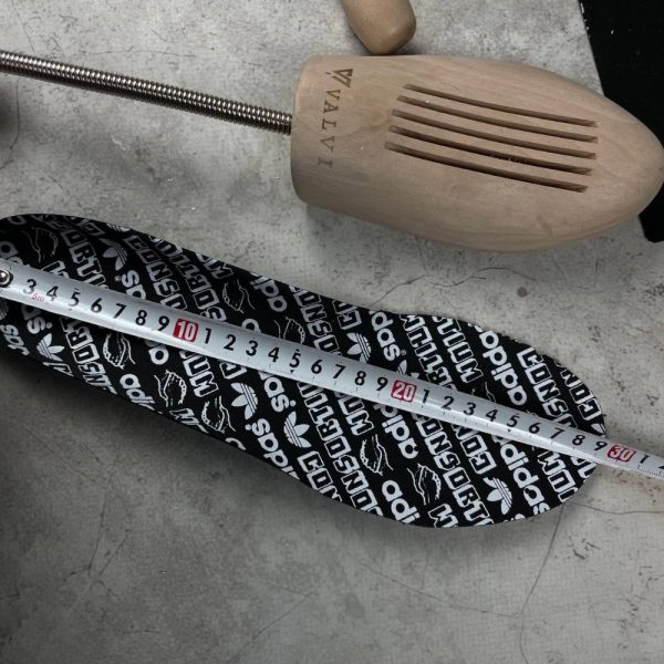 Кроссовки Adidas Micropacer