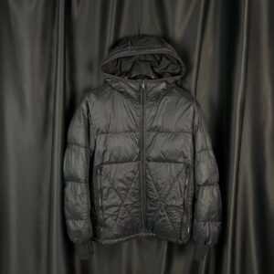 Пуховик GU x Undercover