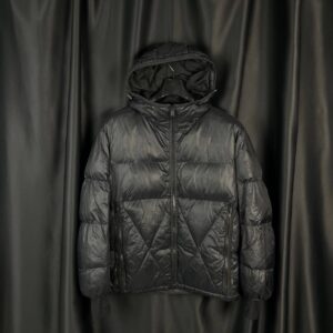 Пуховик GU x Undercover