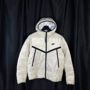 Пуховик Sportswear Synthetic-Fill Windrunner "Stone White"