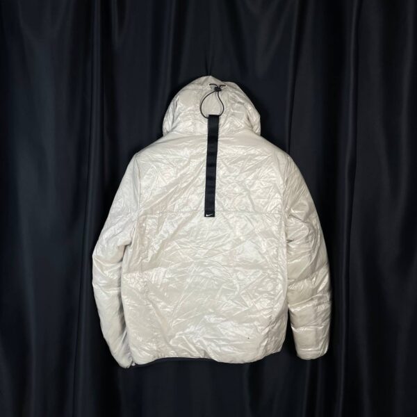 Пуховик Sportswear Synthetic-Fill Windrunner "Stone White"