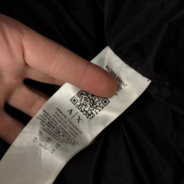 Пуховик Armani Exchange Icon Period
