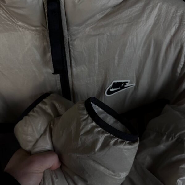 Пуховик Nike Sportswear Synthetic-Fill Windrunner "Stone White"