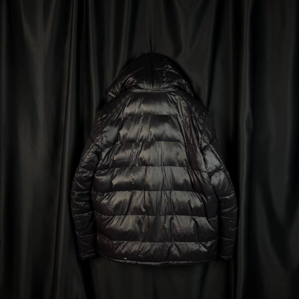 Пуховик Guess Glossy Camo