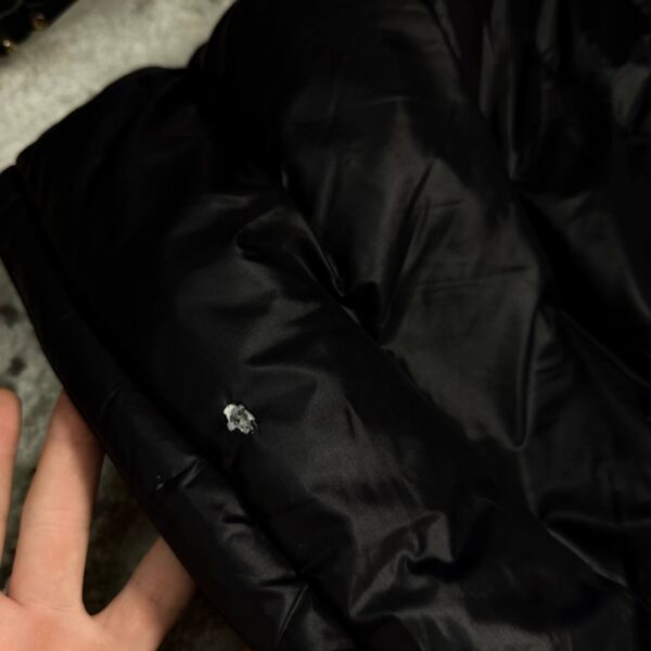 Пуховик Guess Glossy Camo